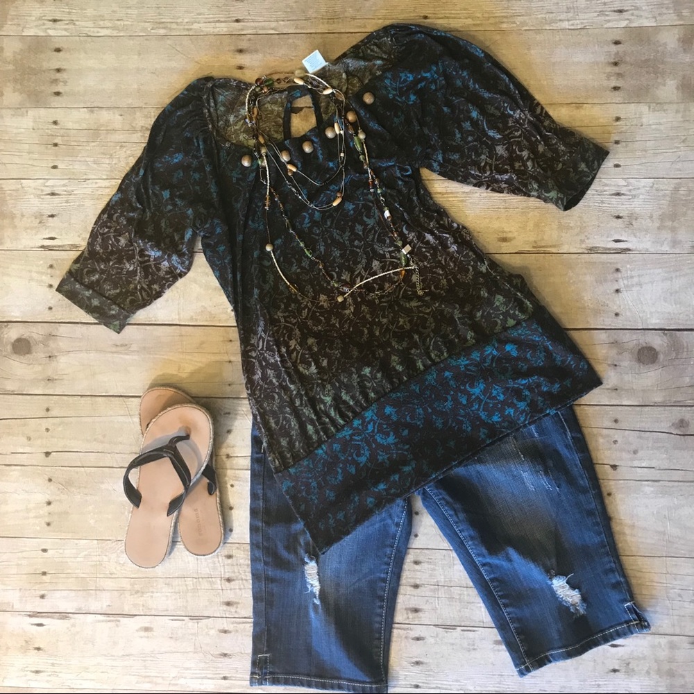 •Maurices• shirt